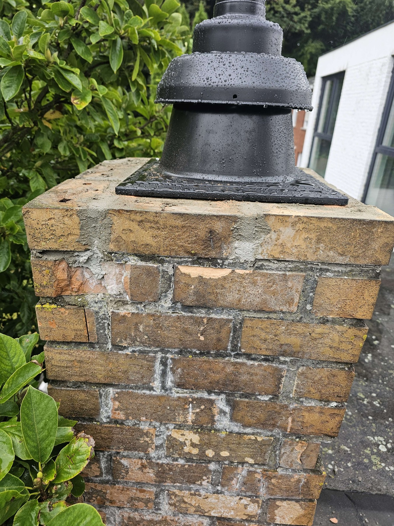 Afgewerkte schouwuitmonding in Sint-Kruis